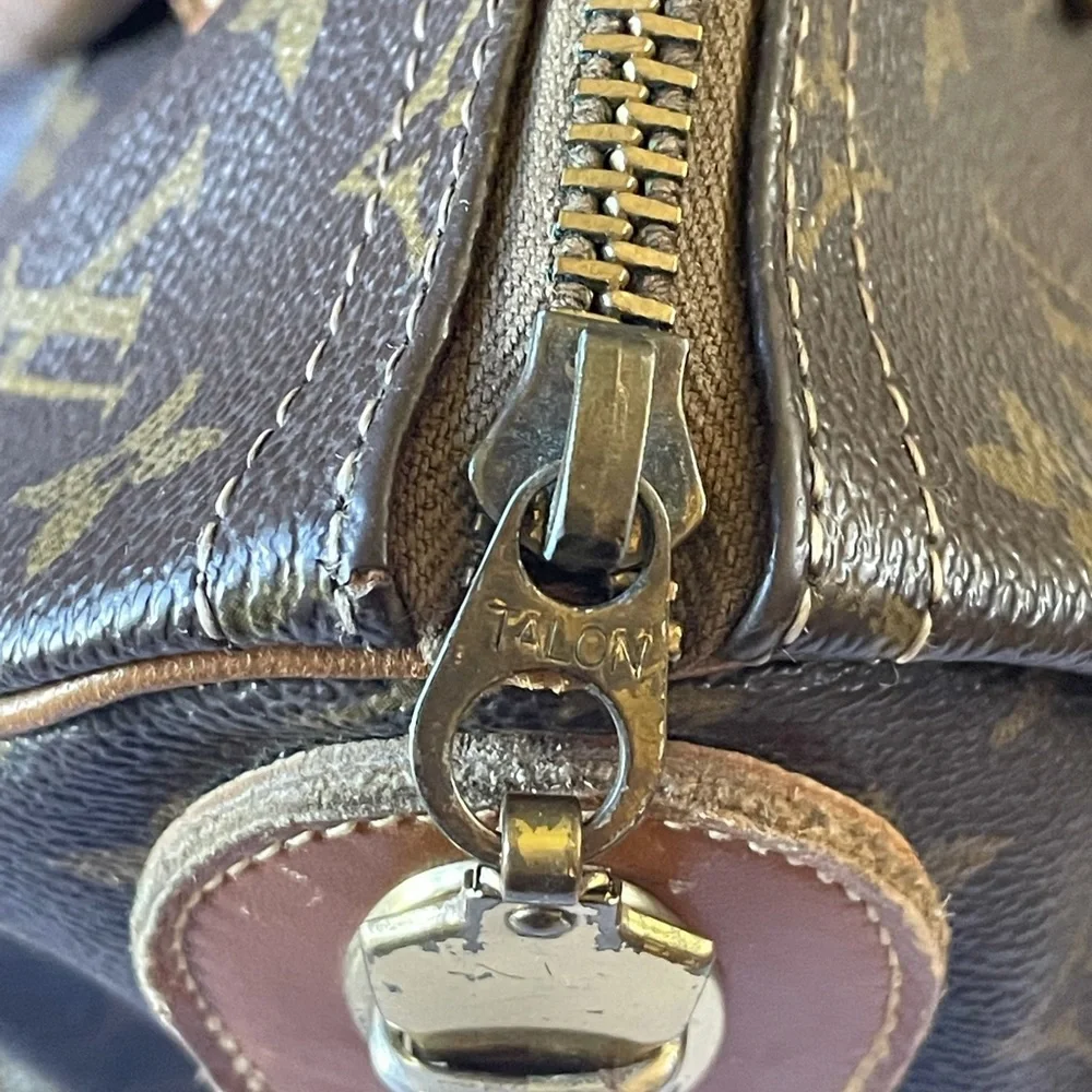 Louis Vuitton Vintage French Co. 1970 Monogram 35